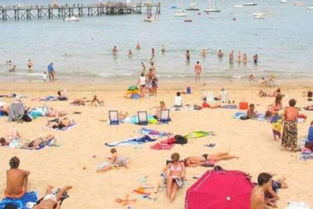 法国一男子涨潮时在海滩挖洞淹死自己,海边游玩禁忌事项